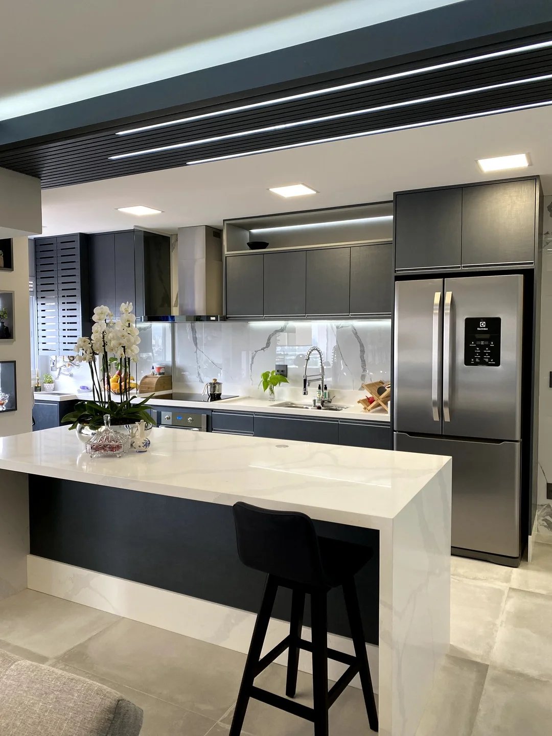 Ambiente planejado executado pela Arq & Design Marcenaria